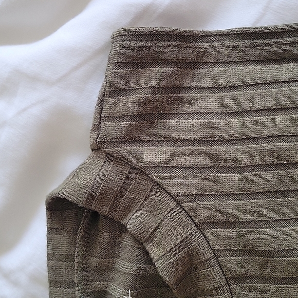 AEO First Essentials Olive Ribbed Tank - Picture 4 of 5